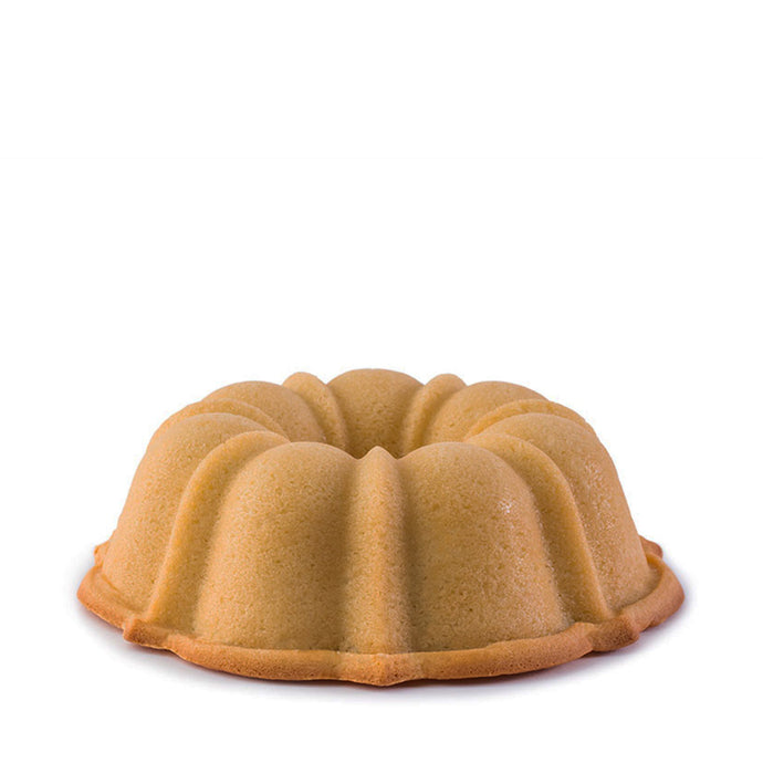 Vanilla pound cake in the shape of a bundt infused with Pierre's Texas Rum by Kiepersol and topped with a rum glaze. Serves 12. Packaged in our signature yellow and white striped gift box with a blue bow.
